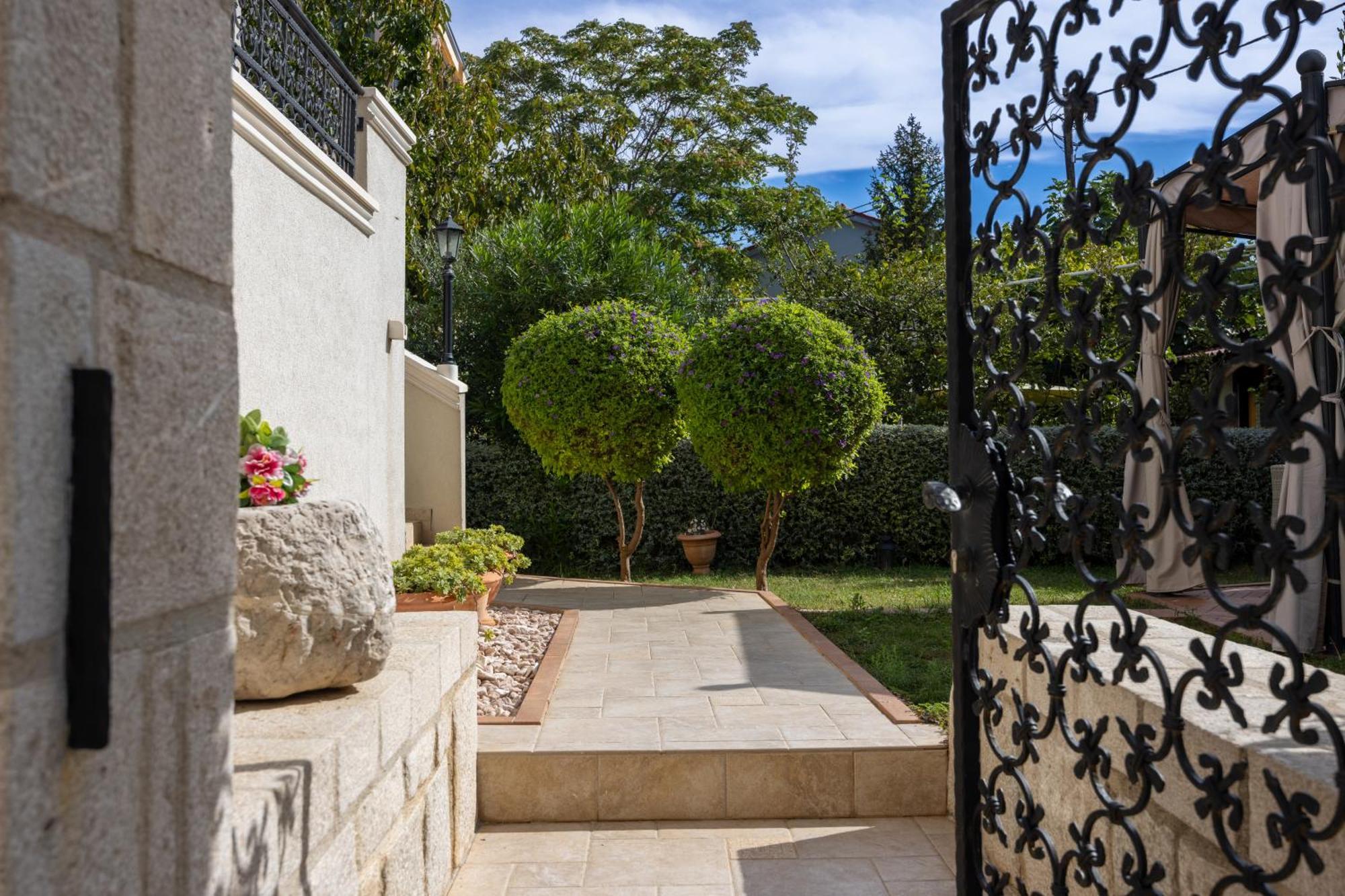 Holiday Home Sime & Cvita สปลิท ภายนอก รูปภาพ